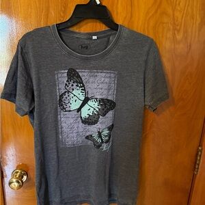 Lug Butterfly 🦋 grey  Tshirt